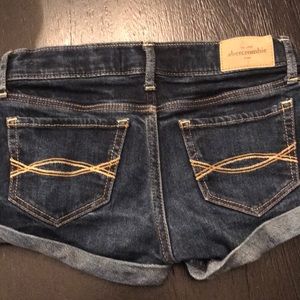 Abercrombie & Fitch Bottoms - Abercrombie and Fitch Kids . Excellent condition Abercrombie & Fitch Bottoms - Abercrombie and Fitch Kids . Excellent condition